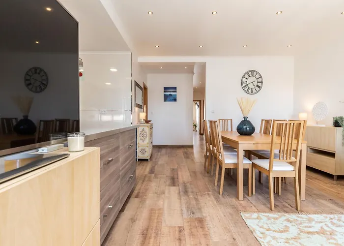 Akisol Juno アパート