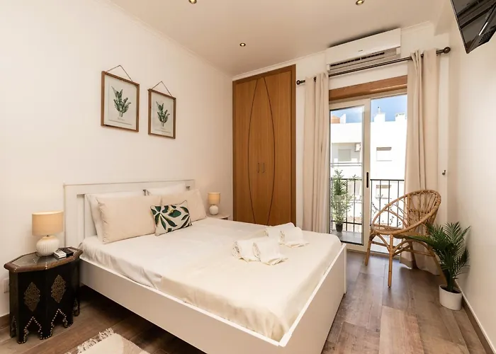 Akisol Juno アパート タヴィラ